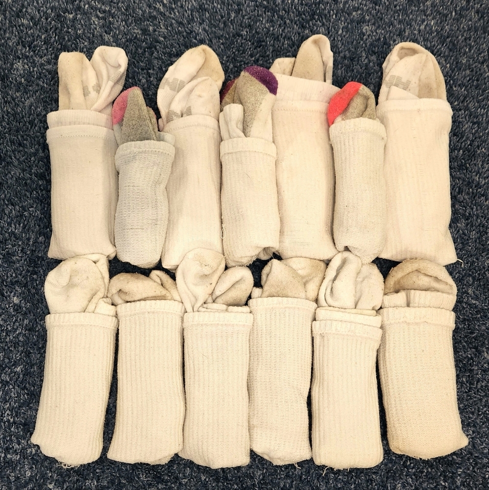 Youth Girl White Socks (Size 6 - 10)